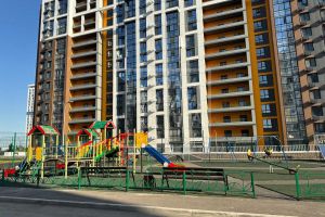 Продам квартиру 3-х комнатную с общей площадью 83м2, 6/18 эт., на улице Энтузиастов, Октябрьский район, г. Уфа, Башкортостан респ., Россия, агентство СдамПродам