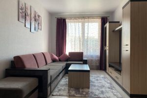Продам квартиру 1 комнатную с общей площадью 36м2, 8/12 эт., на улице Александра матросова ул, Калининский район, г. Санкт-Петербург, Санкт-Петербург, Россия, агентство Интернет-партнер