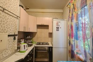 Продам квартиру 1 комнатную с общей площадью 30.6м2, 2/5 эт., на улице 2-й рабфаковский пер, Невский район, г. Санкт-Петербург, Санкт-Петербург, Россия, агентство Интернет-партнер