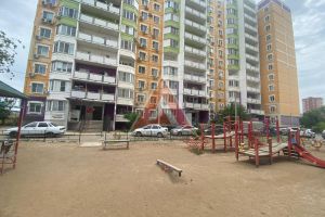 Продам квартиру 1 комнатную с общей площадью 38м2, 8/12 эт., на улице Зеленая, г. Астрахань, Астраханская обл., Россия, агентство Delta Home