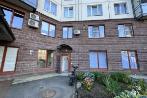 Продам торговое помещение с общей площадью 38.7м2, на улице Оптиков ул, Приморский район, г. Санкт-Петербург, Санкт-Петербург, Россия, агентство Интернет-партнер