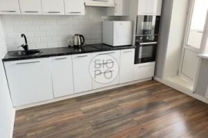 Продам квартиру 1 комнатную с общей площадью 35.5м2, 9/9 эт., на улице Пр-кт октября, г. Стерлитамак, Башкортостан респ., Россия, агентство Бюро
