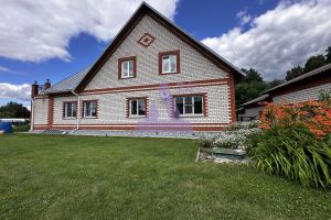 Продам дом с общей площадью 167.2м2, на улице Березовая роща, г. Лебяжье, Алтайский край, Россия, агентство АН Династия 24