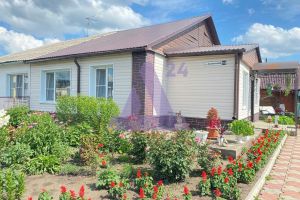 Продам дом с общей площадью 63.4м2, на улице Солнечная, г. Сибирский, Алтайский край, Россия, агентство АН Династия 24