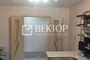 Продам квартиру 3-х комнатную с общей площадью 66.7м2, 1/3 эт., на улице Пионерская, г. Шарья, Костромская обл., Россия, агентство Вектор