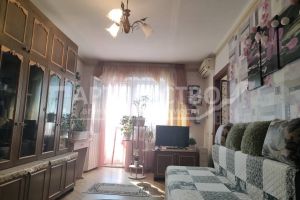 Продам квартиру 2-х комнатную с общей площадью 42.3м2, 2/2 эт., на улице Пушкина, г. Октябрьский, Краснодарский край, Россия, агентство АН "Партнерство"