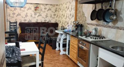 Продам квартиру 2-х комнатную с общей площадью 49.7м2, 1/3 эт., на улице Сельхозтехника, г. Рабочий посёлок выездное, Нижегородская обл., Россия, агентство Вотчина. Фотография №1