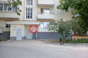 Продам квартиру 1 комнатную с общей площадью 36.6м2, 4/5 эт., на улице Юбилейная, г. Фронтовое, Крым авт. респ., Россия, агентство Илион