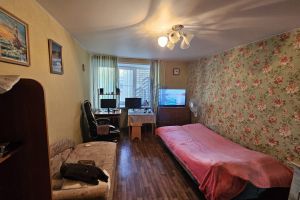 Продам квартиру 1 комнатную с общей площадью 30м2, 3/9 эт., на улице Кукшумская, г. Чебоксары, Чувашия респ., Россия, агентство Агентство недвижимости Ориентир