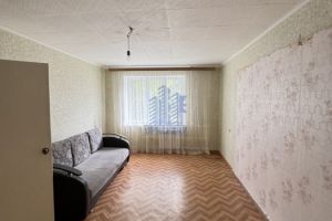 Продам квартиру 1 комнатную с общей площадью 38.1м2, 2/9 эт., на улице Хузангая, г. Чебоксары, Чувашия респ., Россия, агентство Агентство недвижимости Ориентир