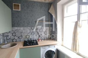 Продам квартиру 2-х комнатную с общей площадью 40.7м2, 4/5 эт., на улице Валовая, г. Сергиев Посад, Московская обл., Россия, агентство Абсолют