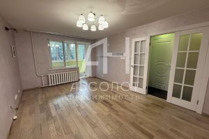 Продам квартиру 2-х комнатную с общей площадью 51м2, 1/5 эт., на улице Мира, г. Сергиев Посад, Московская обл., Россия, агентство Абсолют