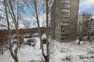 Продам квартиру 2-х комнатную с общей площадью 50.5м2, 3/9 эт., на улице Адмирала ушакова, г. Уфа, Башкортостан респ., Россия, агентство JCat