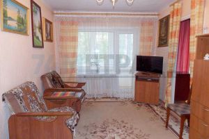 Сдам квартиру 2-х комнатную с общей площадью 44м2, 3/5 эт., на улице 60-летия Октября, Металлургический район район, г. Челябинск, Челябинская обл., Россия, агентство 74 метра