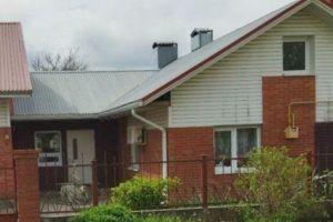 Продам дом 4-х комнатный с общей площадью 137.5м2, на улице Свободы, г. Красный курган, Краснодарский край, Россия, агентство Монополия