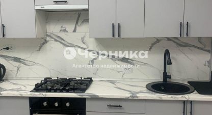 Продам квартиру 1 комнатную с общей площадью 38м2, 4/6 эт., на улице Пирогова, г. Пятигорск, Ставропольский край, Россия, агентство АН Черника. Фотография №1