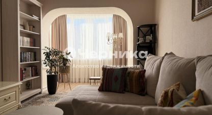 Продам квартиру 3-х комнатную с общей площадью 56.6м2, 4/5 эт., на улице пр-кт 40 лет Октября, г. Пятигорск, Ставропольский край, Россия, агентство АН Черника. Фотография №1