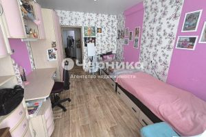 Продам квартиру 2-х комнатную с общей площадью 46м2, 2/5 эт., на улице Челюскинцев, г. Кисловодск, Ставропольский край, Россия, агентство АН Черника