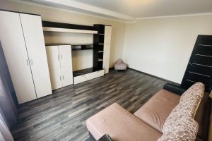 Продам квартиру 1 комнатную с общей площадью 42.3м2, 15/21 эт., на улице Пр-кт солженицына, Советский район, г. Ростов-на-Дону, Ростовская обл., Россия, агентство Аврора