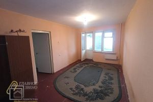 Продам квартиру 2-х комнатную с общей площадью 42.6м2, 7/9 эт., на улице Гусинобродское шоссе, Октябрьский район район, г. Новосибирск, Новосибирская обл., Россия, агентство Главное звено