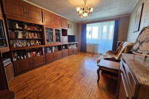 Продам квартиру 2-х комнатную с общей площадью 48.5м2, 4/5 эт., на улице ленина, г. Тосно, Ленинградская обл., Россия, агентство JCat
