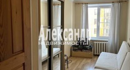Продам квартиру 3-х комнатную с общей площадью 56м2, 4/5 эт., на улице Приморское ш, г. Посёлок репино, Санкт-Петербург, Россия, агентство Интернет-партнер. Фотография №1