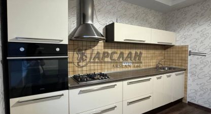 Продам квартиру 1 комнатную с общей площадью 48.8м2, 4/6 эт., на улице Дубравная, г. Казань, Татарстан респ., Россия, агентство Арслан. Фотография №1