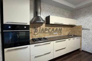 Продам квартиру 1 комнатную с общей площадью 48.8м2, 4/6 эт., на улице Дубравная, г. Казань, Татарстан респ., Россия, агентство Арслан