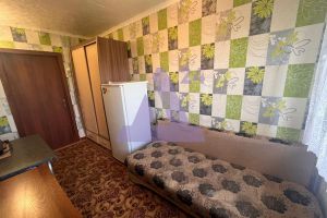 Продам комнату с общей площадью 12м2, 5/5 эт., на улице 80 Гвардейской Дивизии, Октябрьский район, г. Барнаул, Алтайский край, Россия, агентство АН Династия 24