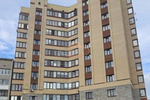 Продам квартиру 1 комнатную с общей площадью 49.4м2, 8/10 эт., на улице Блинникова, г. Тосно, Ленинградская обл., Россия, агентство Адресат