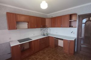 Продам квартиру 1 комнатную с общей площадью 48м2, 7/14 эт., на улице Гаврилова, г. Казань, Татарстан респ., Россия, агентство АН Centroom