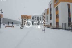 Продам квартиру 1 комнатную с общей площадью 49.7м2, 2/4 эт., на улице Абрикосовая, г. Екатеринбург, Свердловская обл., Россия, агентство Артис Про