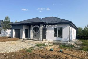 Продам дом 4-х комнатный с общей площадью 170.4м2, на улице Лебедева, г. Зелёные кварталы, Свердловская обл., Россия, агентство Артис Про
