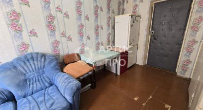 Продам комнату с общей площадью 11.7м2, 3/6 эт., на улице Мурзинская, г. Екатеринбург, Свердловская обл., Россия, агентство Артис Про. Фотография №1