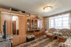 Продам квартиру 4-х комнатную с общей площадью 75.9м2, 4/5 эт., на улице Микронная ул, Железнодорожный район, г. Барнаул, Алтайский край, Россия, агентство Миэль офис в Барануле