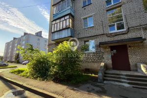 Продам квартиру 3-х комнатную с общей площадью 58м2, 1/5 эт., на улице Полиграфская, г. Рыбинск, Ярославская обл., Россия, агентство Ваш Вариант