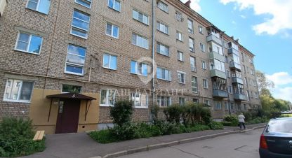 Продам квартиру 2-х комнатную с общей площадью 40.2м2, 4/5 эт., на улице Гагарина, г. Рыбинск, Ярославская обл., Россия, агентство Ваш Вариант. Фотография №1