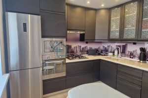 Продам квартиру 3-х комнатную с общей площадью 84м2, 7/9 эт., на улице брагинская, г. Ярославль, Ярославская обл., Россия, агентство Fortis Team