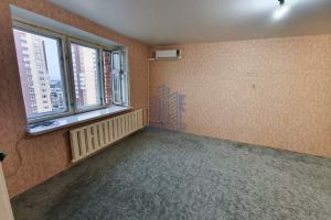 Продам квартиру 3-х комнатную с общей площадью 124.9м2, 5/6 эт., на улице Пирогова, г. Чебоксары, Чувашия респ., Россия, агентство Агентство недвижимости Ориентир