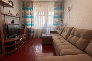 Продам квартиру 1 комнатную с общей площадью 32.6м2, 5/5 эт., на улице Патриса Лумумбы, г. Чебоксары, Чувашия респ., Россия, агентство Агентство недвижимости Ориентир