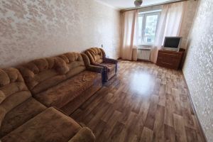 Продам квартиру 1 комнатную с общей площадью 40.4м2, 2/10 эт., на улице П в  дементьева, г. Чебоксары, Чувашия респ., Россия, агентство Агентство недвижимости Ориентир