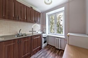 Продам квартиру 2-х комнатную с общей площадью 43.2м2, 4/5 эт., на улице Попова, г. Мытищи, Московская обл., Россия, агентство Новый Формат