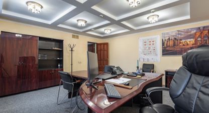 Продам офисное помещение с общей площадью 2538.6м2, на улице Мира, г. Нижневартовск, Ханты-Мансийский авт. окр., Россия, агентство Интернет-партнер. Фотография №1