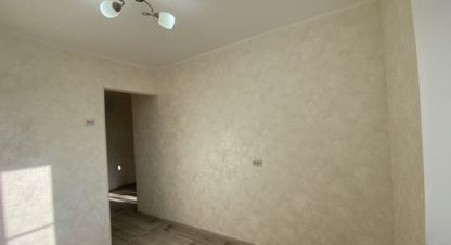 Продам квартиру 1 комнатную с общей площадью 37м2, 5/5 эт., на улице Спортивная, г. Нижневартовск, Ханты-Мансийский авт. окр., Россия, агентство Интернет-партнер. Фотография №1