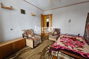 Продам квартиру 2-х комнатную с общей площадью 47.8м2, 5/5 эт., на улице Трубачева, г. Лахденпохья, Карелия респ., Россия, агентство Интернет-партнер