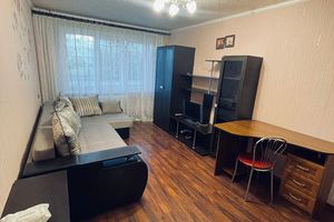 Продам квартиру 1 комнатную с общей площадью 30м2, 1/5 эт., на улице Маршала жукова ул, г. Сырьево, Московская обл., Россия, агентство Интернет-партнер