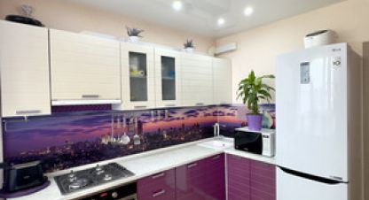 Продам квартиру 2-х комнатную с общей площадью 41м2, 6/9 эт., на улице Самаровская ул, г. Ханты-Мансийск, Ханты-Мансийский авт. окр., Россия, агентство Интернет-партнер. Фотография №1