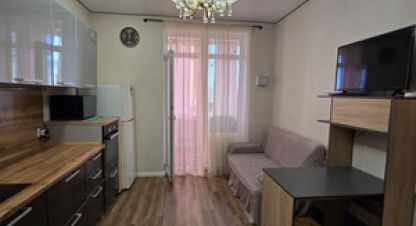 Продам квартиру 1 комнатную с общей площадью 43.9м2, 1/9 эт., на улице Самаровская ул, г. Ханты-Мансийск, Ханты-Мансийский авт. окр., Россия, агентство Интернет-партнер. Фотография №1
