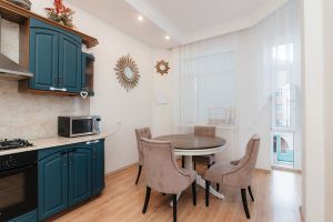 Продам квартиру 3-х комнатную с общей площадью 88.6м2, 3/5 эт., на улице Дунина-горкавича ул, г. Ханты-Мансийск, Ханты-Мансийский авт. окр., Россия, агентство Интернет-партнер
