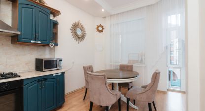 Продам квартиру 3-х комнатную с общей площадью 88.6м2, 3/5 эт., на улице Дунина-горкавича ул, г. Ханты-Мансийск, Ханты-Мансийский авт. окр., Россия, агентство Интернет-партнер. Фотография №1